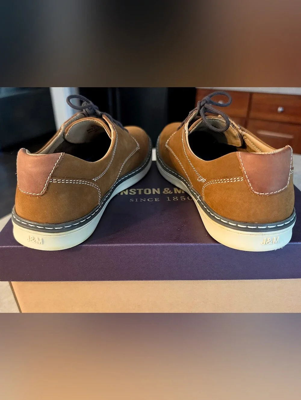 Boys Sz 5 Brown Oiled Nubuck Casual Dress Shoes Johnson & Murphy
